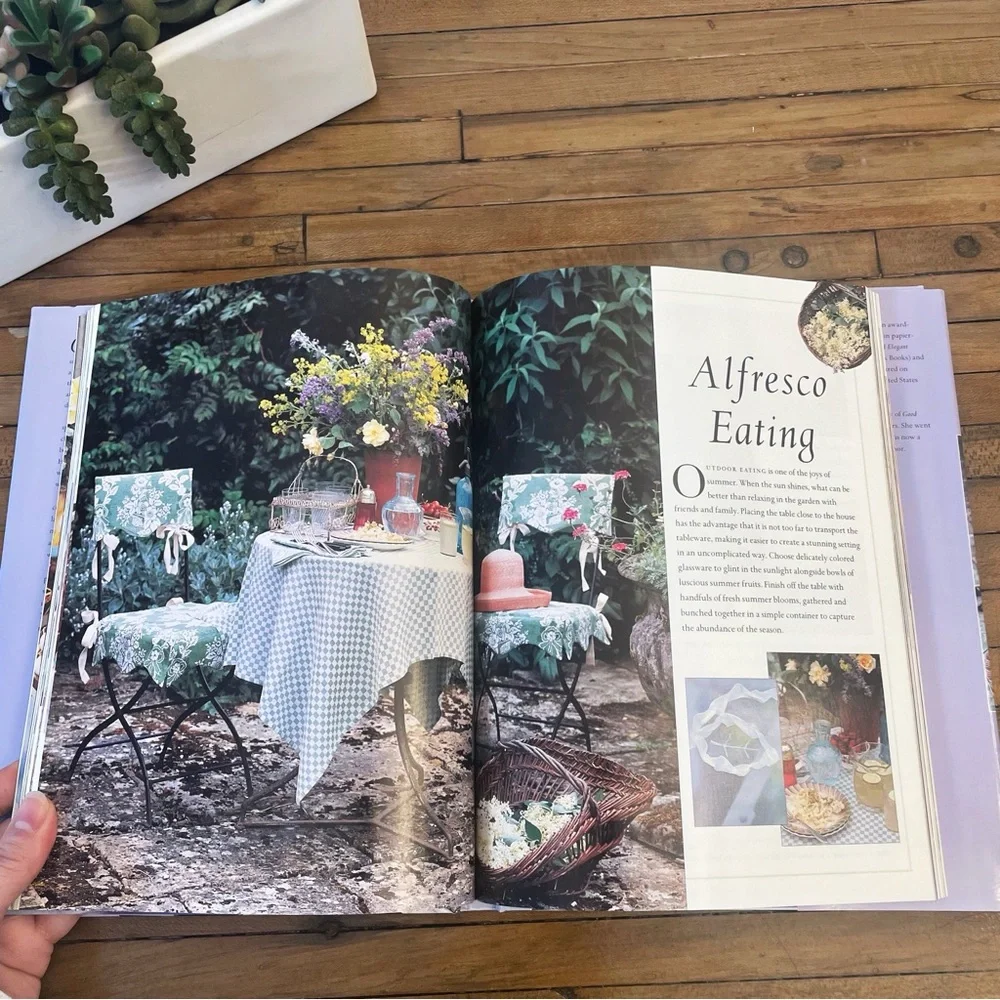Country Decorating Through the Seasons Book 192 pages Coffee Table Decor